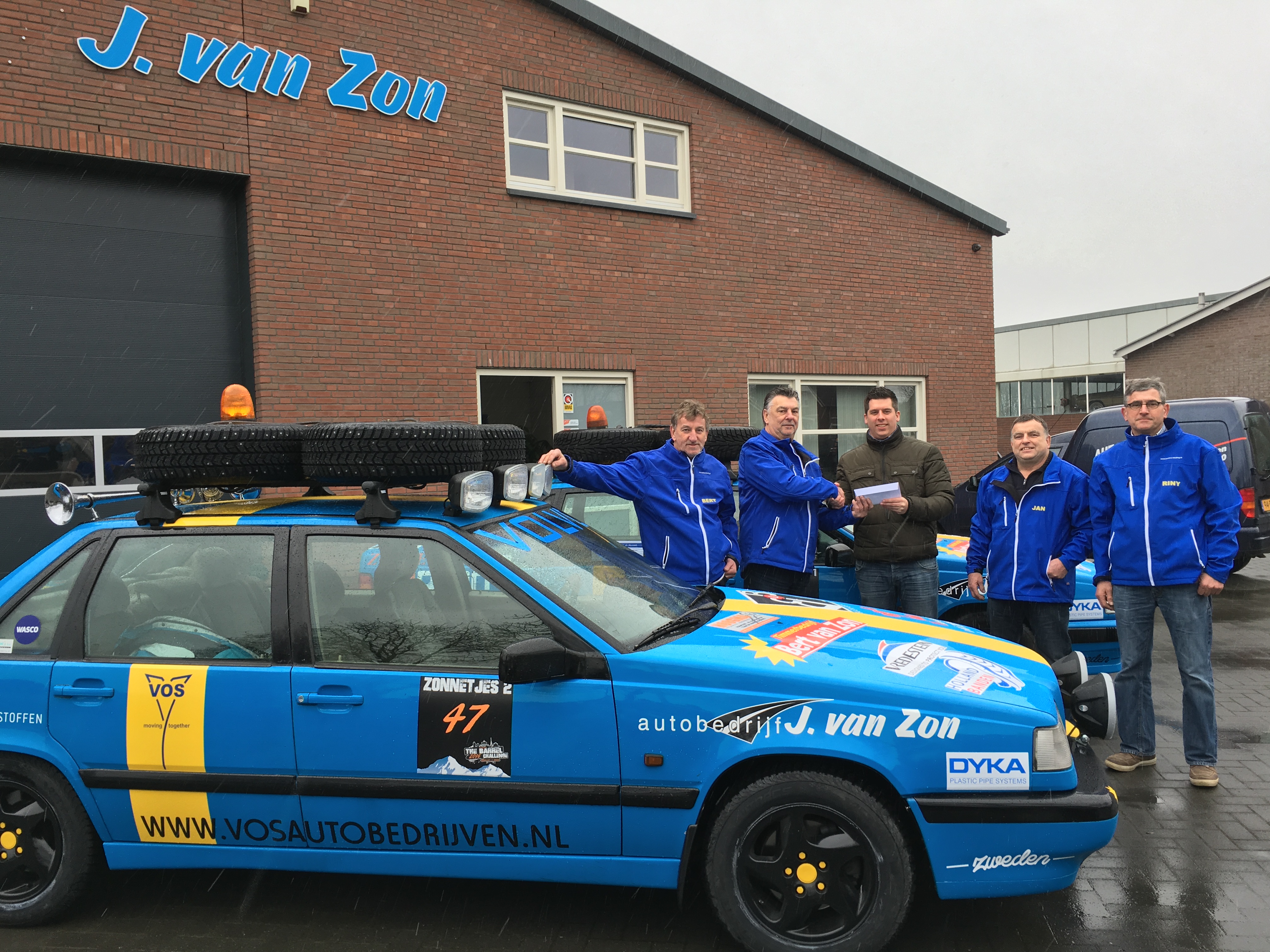 Gebroeders van Zon doneren aan JJW – Jeugd en Jongerenwerk Ammerzoden Gebroeders van Zon doneren aan JJW - Jeugd en Jongerenwerk Ammerzoden